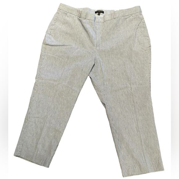 Banana Republic Pants - Banana Republic Avery Blue and White Stripe Linen Blend Cropped Pants Womens 20S